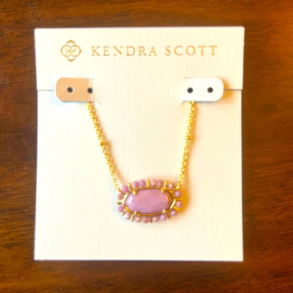 Kendra Scott necklace